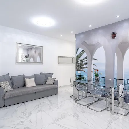 Gold Horizon Luxury Апартаменты *